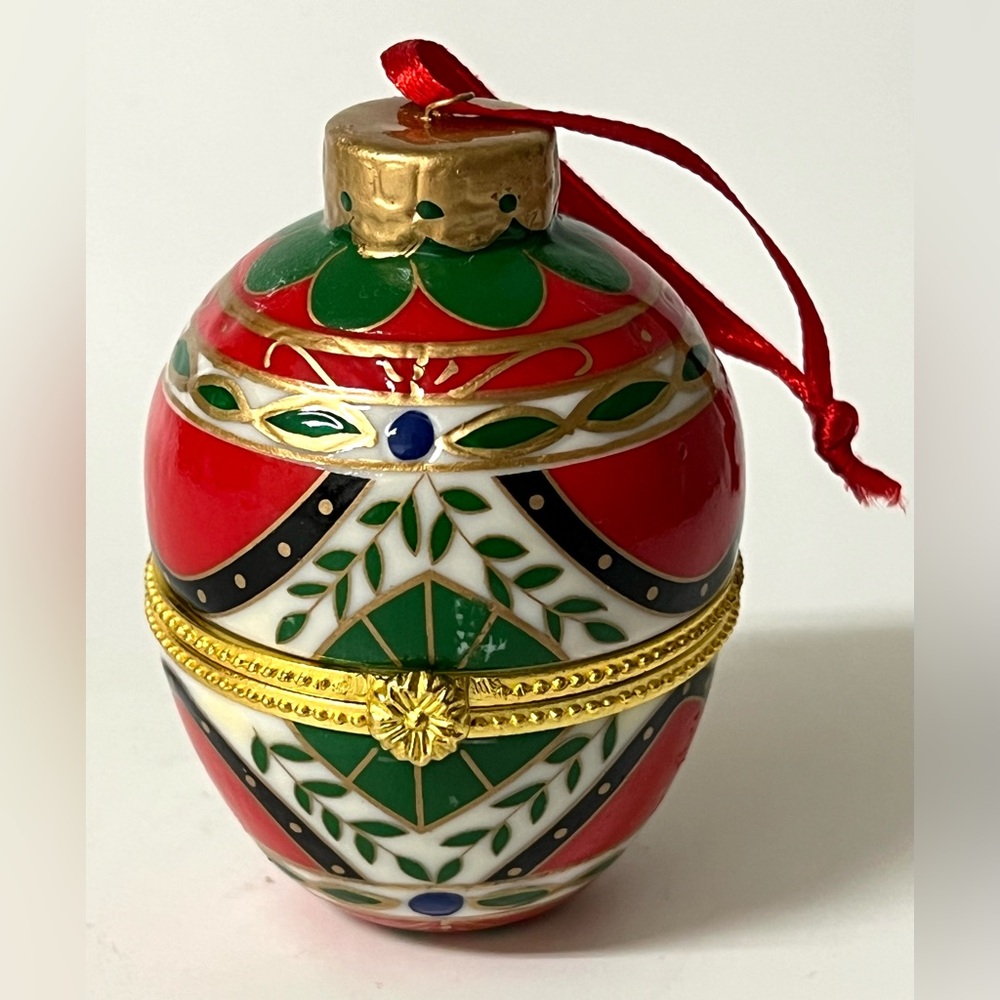 Vintage Easter Egg Shaped Christmas Trinket Jewelry Hinged Box Ornament 3 in